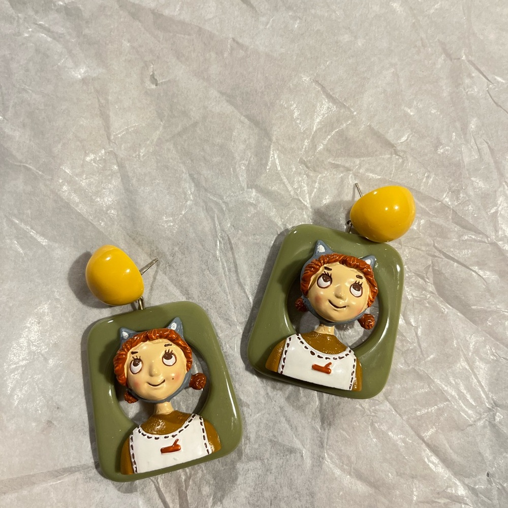 Whimsical Girl Earrings with Yellow and Olive Accents